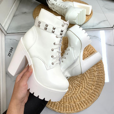 Botin blanco apliques plateados tacon 12cm  169-24   C-3