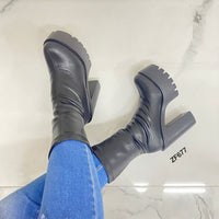 Botin negro plataforma 4cm  tacon 13cm  193-26  C-4