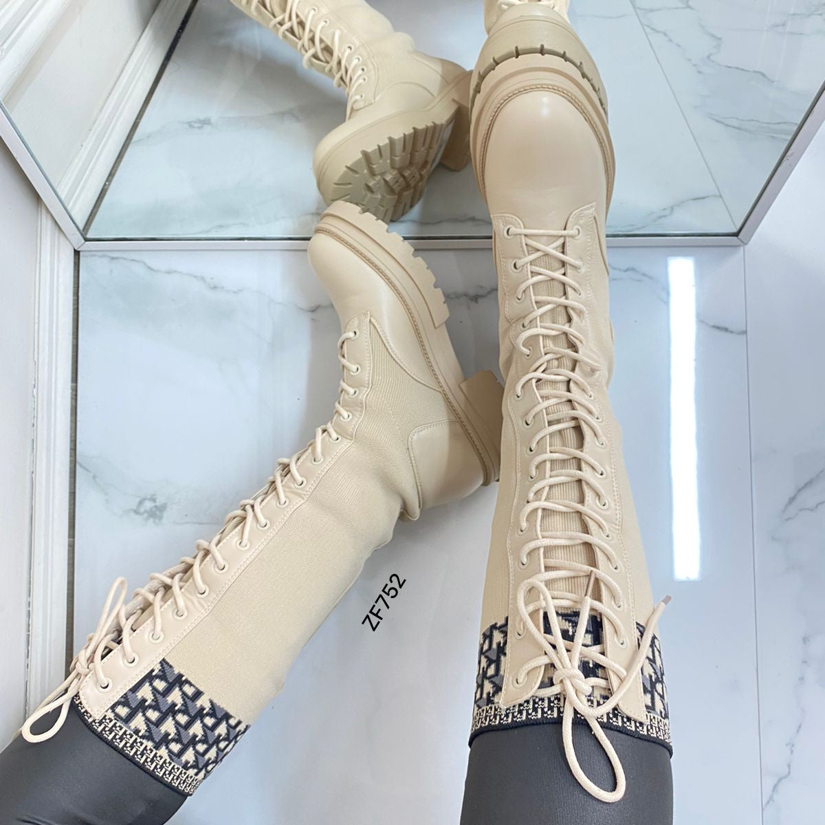 Bota caña alta beige detalles suela 3cm   U9-X2415-4   C-62