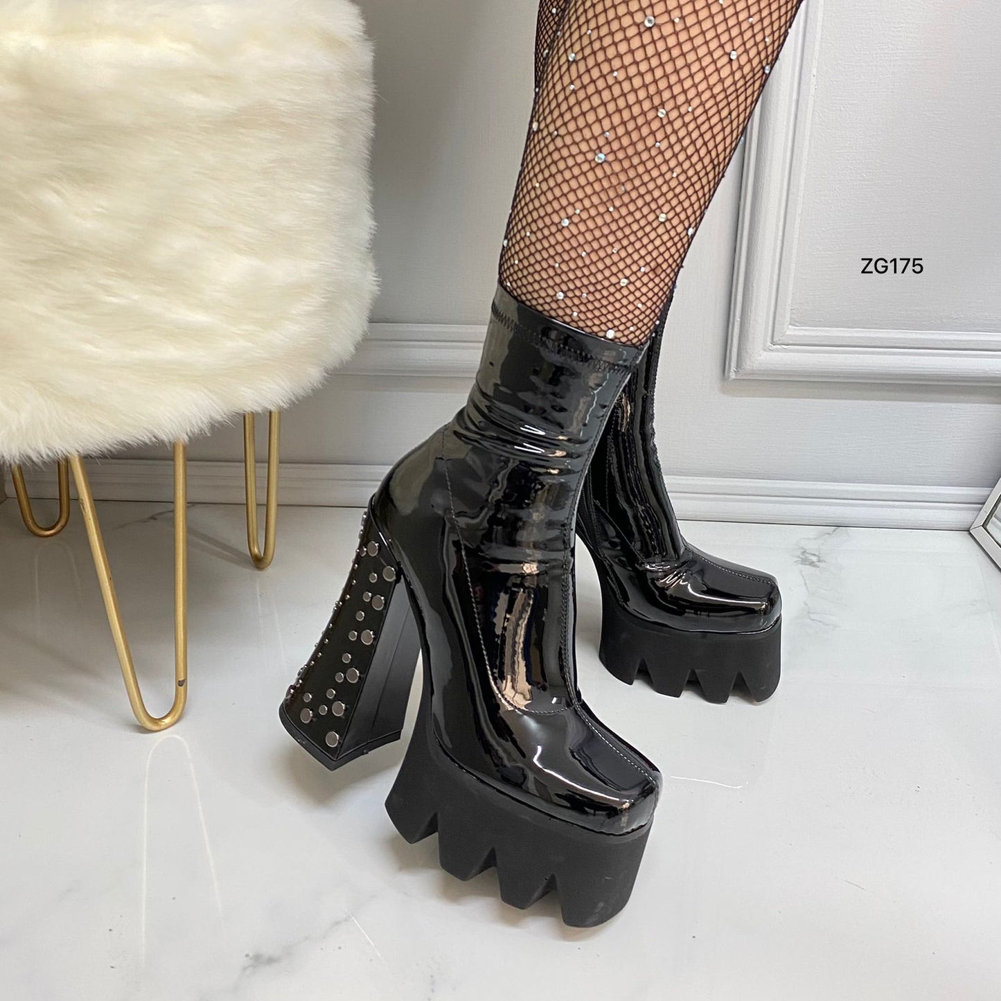 Botin negro charol apliques en tacon 15cm   BTC24#  C-1