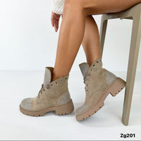 Botin beige apliques plateado brillantes tacon 4cm  A9529  C-13