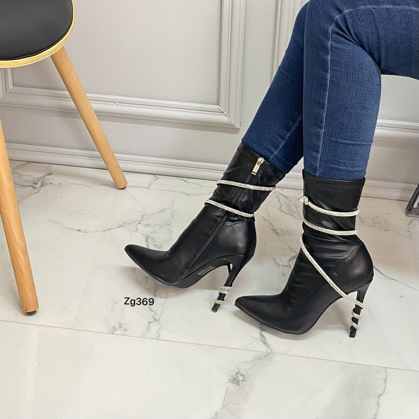 Botin negro apliques plateado brillantes tacon puntilla 11cm  MVP335  C-44