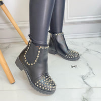 Botin negro apliques plateado tacon 3cm  1033-15  C-1