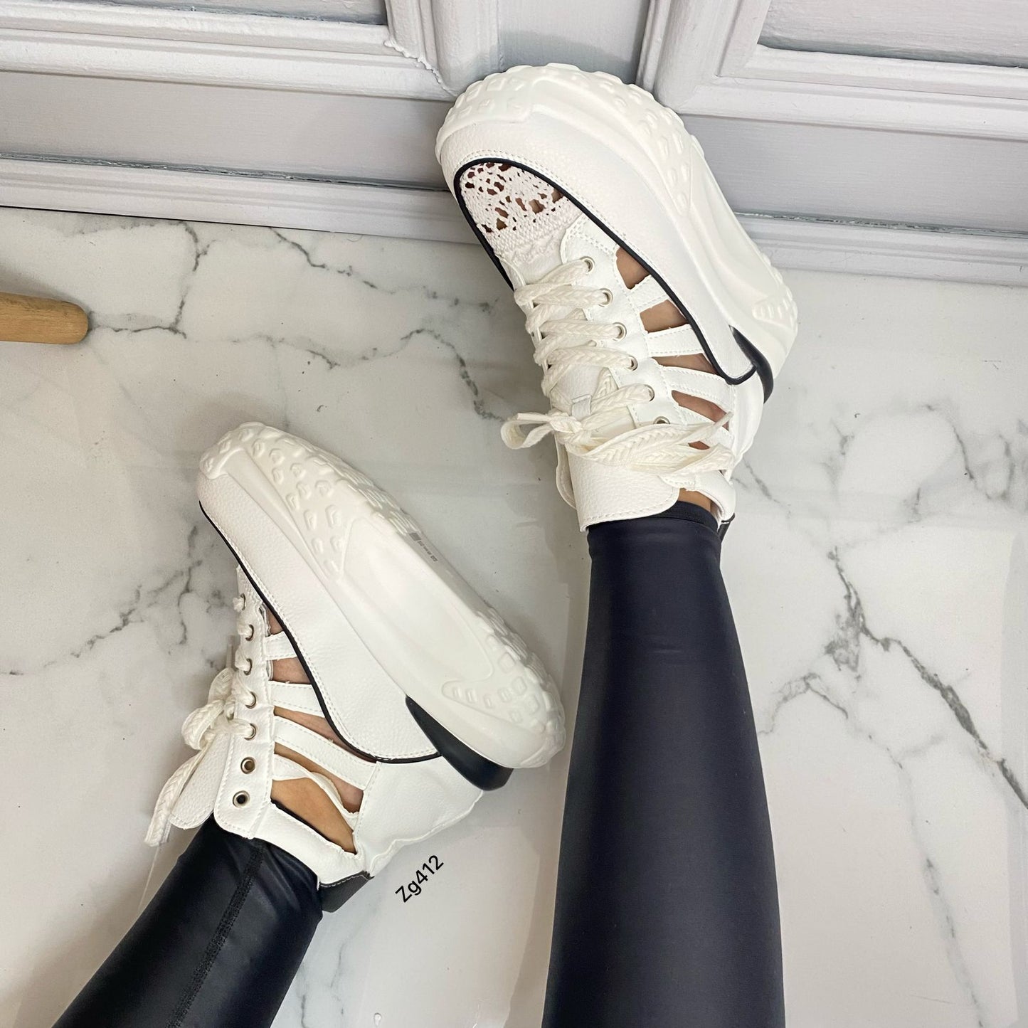 Tenis blanco tipo botin detalle tejido  plataforma 6cm  319  C-2