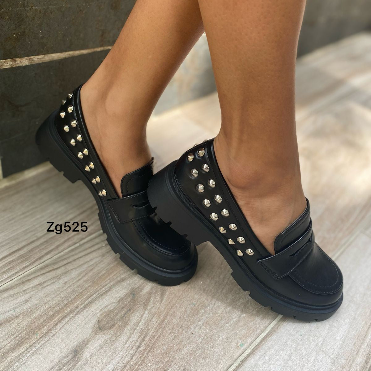 Mocasine negro apliques plateado suela 3cm A77-773  C-95