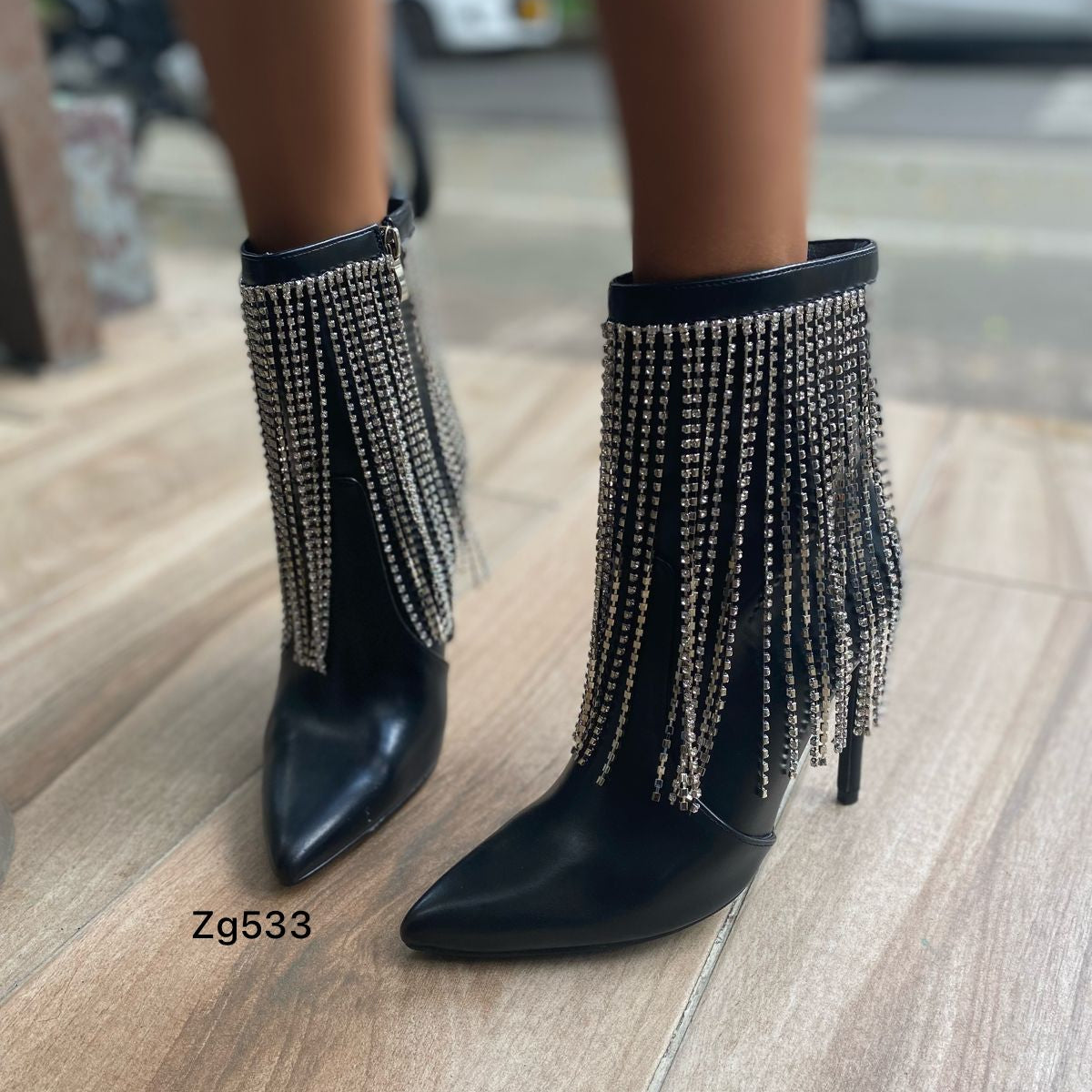Botin negro apliques brillantes tacon puntilla 10cm  S1757  C-84