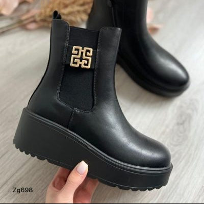 Botin negro aplique dorado resorte suela 5cm  B2765-KB  C-78