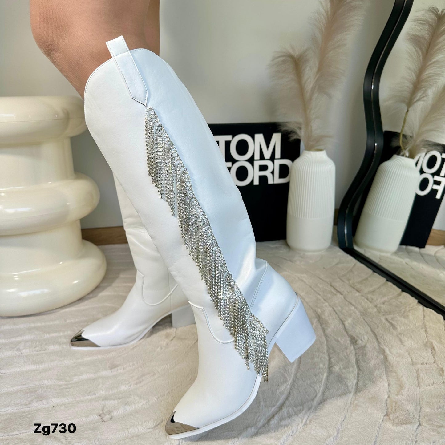 Bota texano blanco apliques y punta plateado tacon 6cm  IS14-008