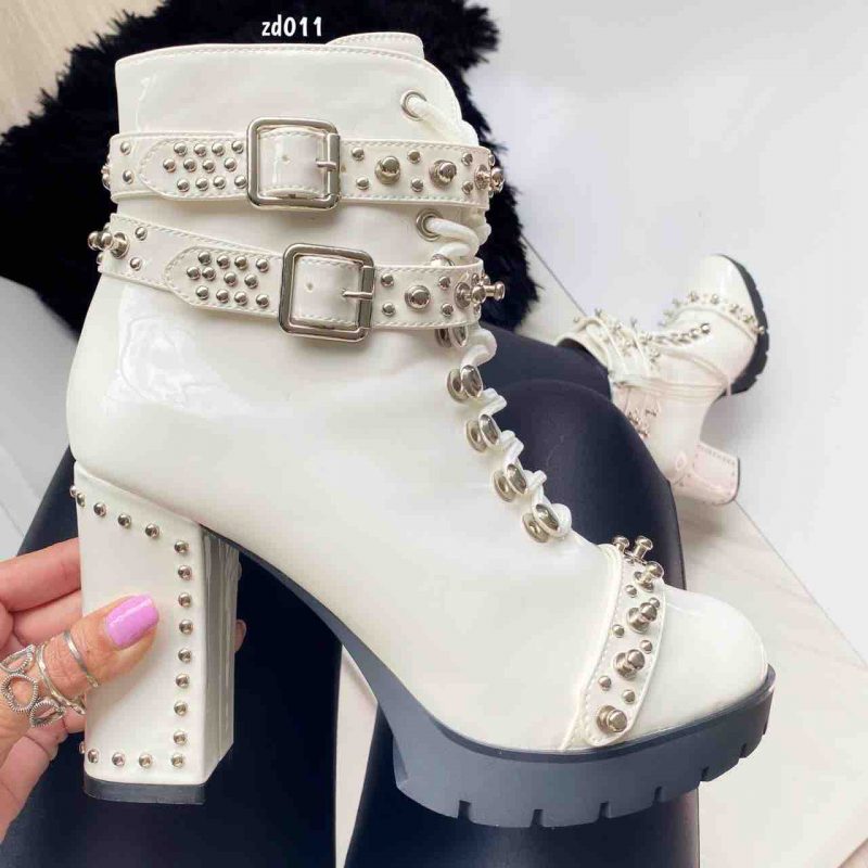 Botin R516 Compra 10 Blanco  charol tres correas apliques plateados cordones fronral tacon 10 - Image 2