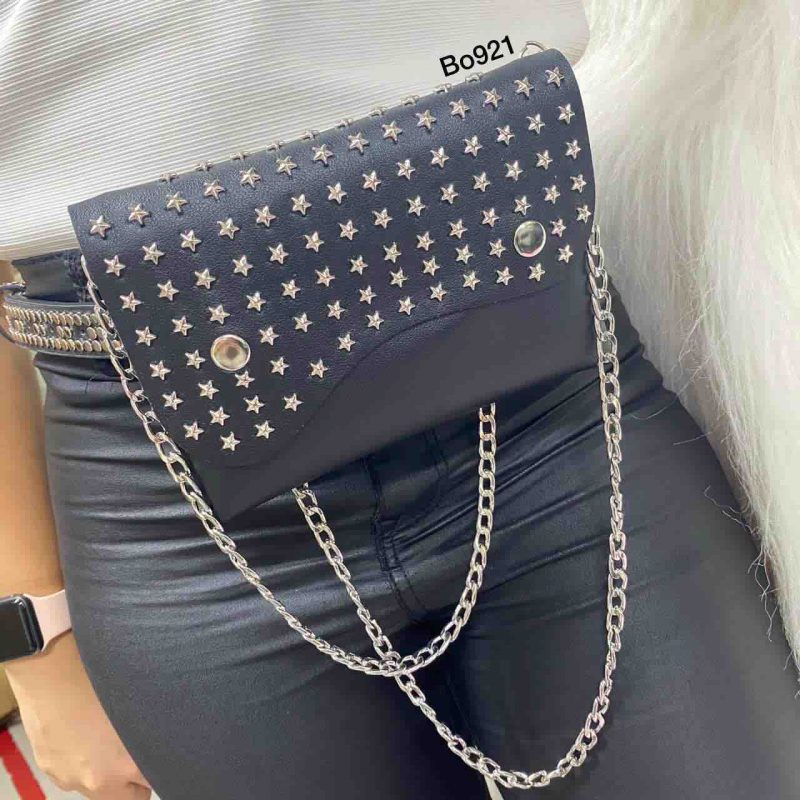 Riñonera Compra 5 Negro  17cm*13Cm  estrellas en la parte supeior  cadena plateada correa aplques plateados