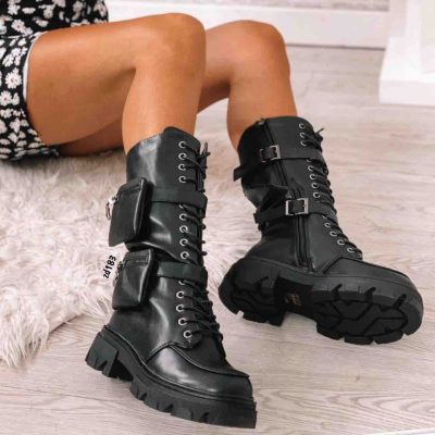 Bota Compra 88 HK57 Negra caña media cordon frontal cierre lateral dos bolsillos Suela 5Cm