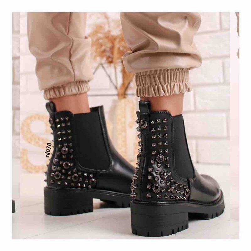 Botin Compra 34 15668-1 Negro resorte lateral apliques negros tacon 3Cm - Image 2