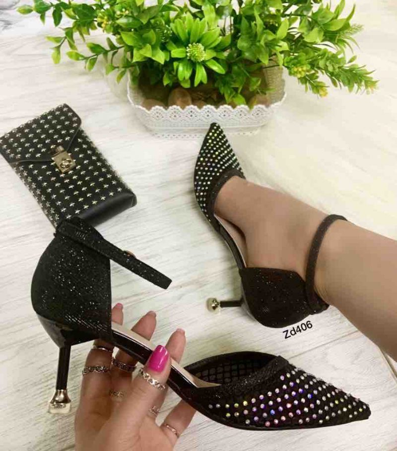 Stiletto Compra 6 FG588-162-B Negro apliques tornasol correa tacon 6Cm