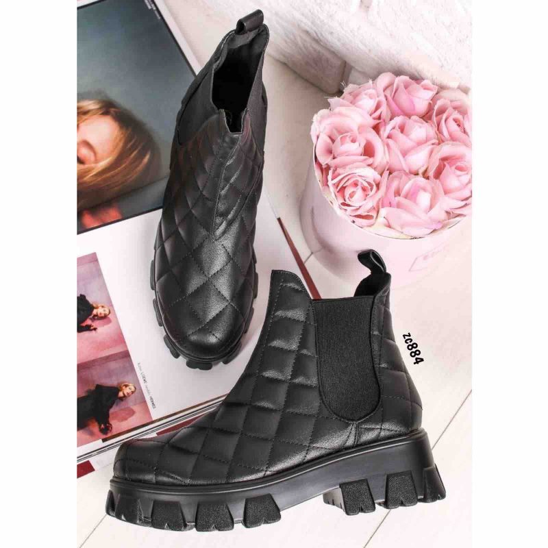 Botin Compra128 GF187 negro cosido en rombos resortes laterales tacon 5cm - Image 4