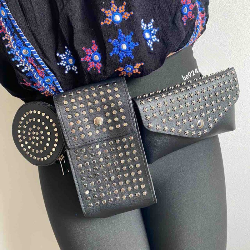 Riñoneras Compra 16 Negra tres partes redonda rectangular apliques plateados estrellas circulos