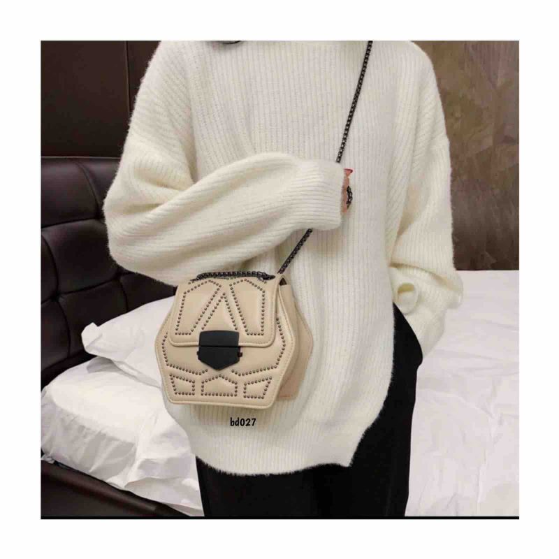 Bolso Hueso rombo hebilla negra cadena plomo apliques plomo 15Cm*15Cm 7011