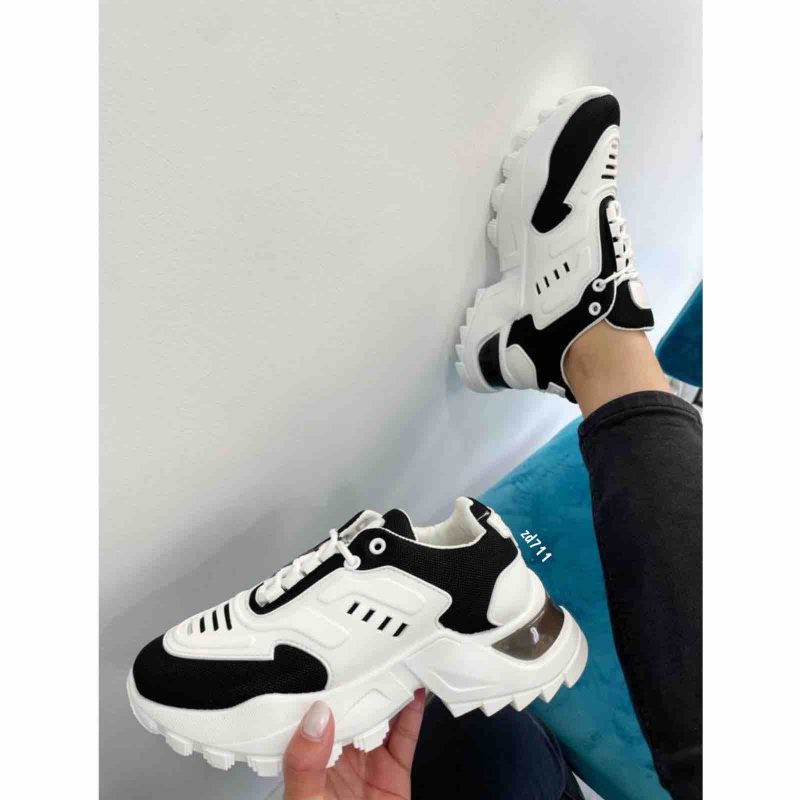 Tenis Blanco con negro cordon frontal 31 PC78