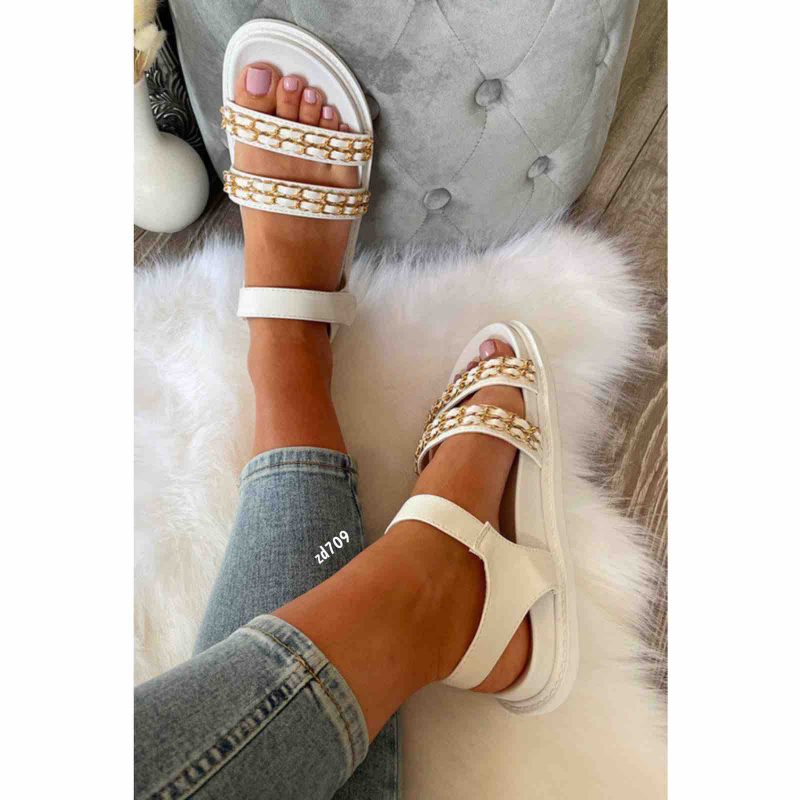 Sandalia Blanca tres correas cadena dorada 31 019 - Image 2