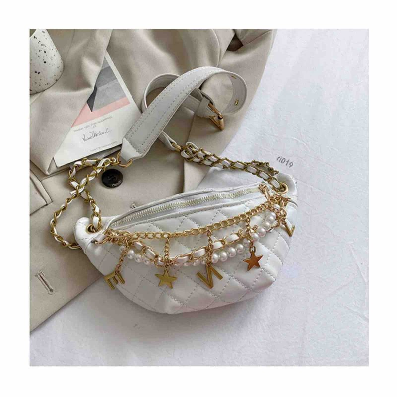 Riñonera blanca correas doradas perlas letras doradas 26cm* 17cm 17043