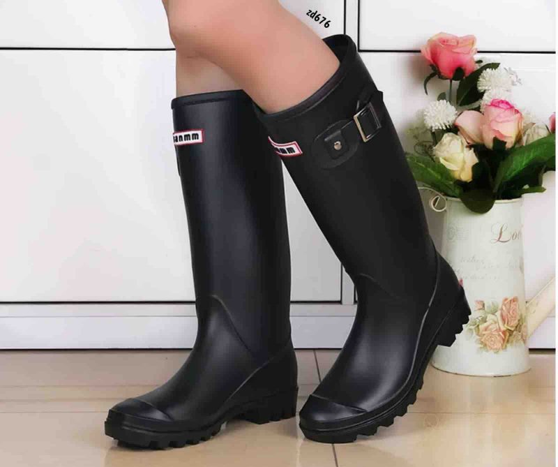 Bota de lluvia negra 036