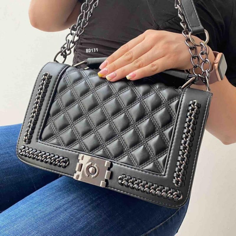 Bolso negro rombos hebilla plomo cadenas plomo 26cm* 15cm - Image 2
