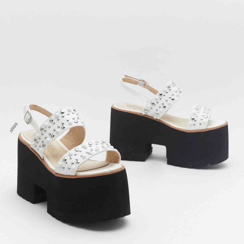 Sandalia blanca dos correas taches plateados tacón 10cm plataforma 8cm C29-XQ-62 - Image 2