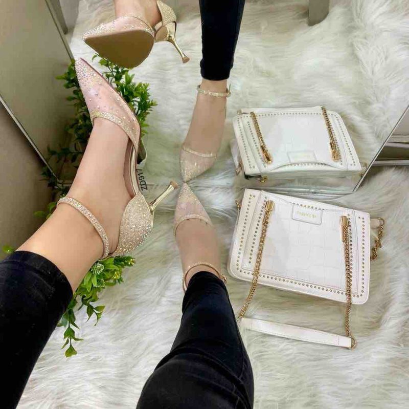 Stilettos dorados correa apliques tacón 8cm C23-588-119