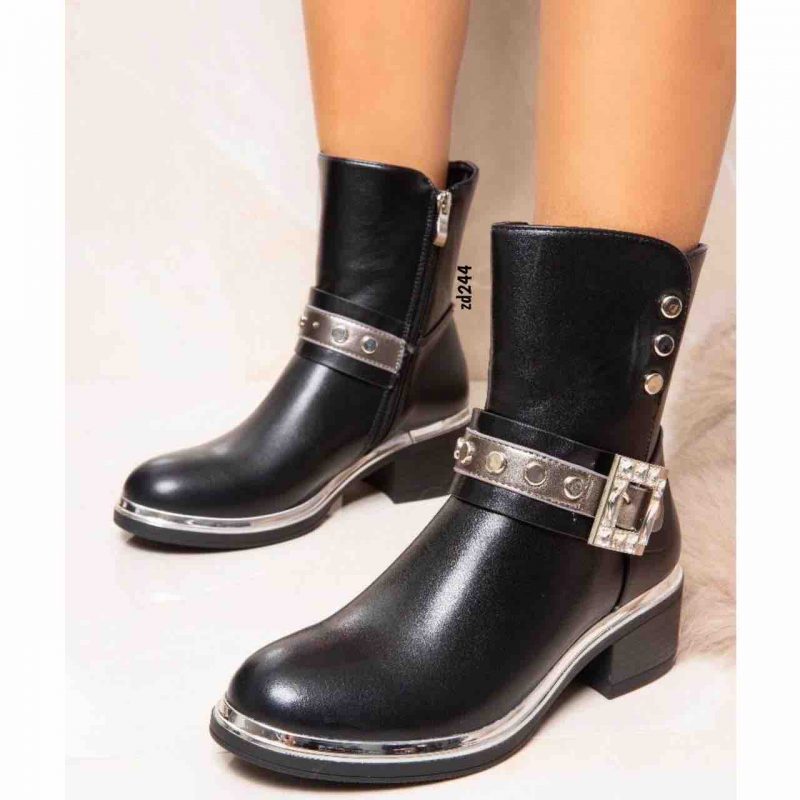 Botin Compra 98 15622 Negro correa frontal cierre lateral aplique plateado parte de abajo tacon 5Cm (Copy) - Image 2