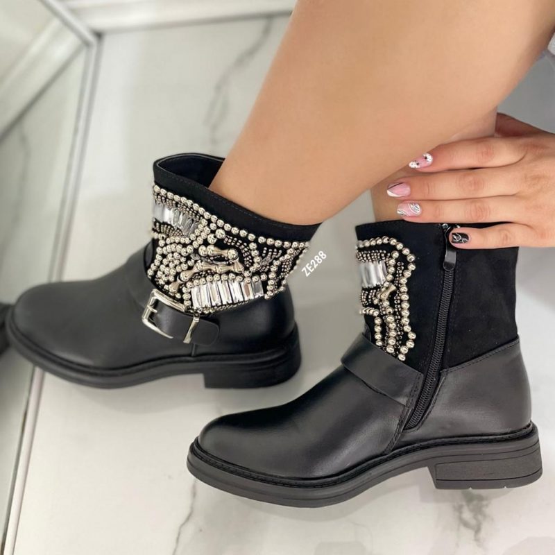 Botin negro apliques plateados tacon 3cm  2027