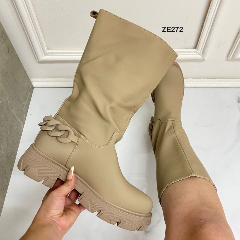 Bota café aplique cadena tacon 4cm  8530A - Image 3