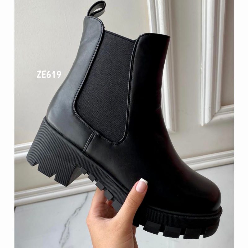 Botin negro tacon 4cm  BM562 - Image 2