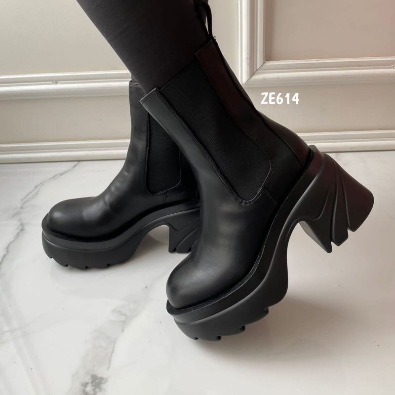 Botin negro resote lateral suela 9Cm LS02-F