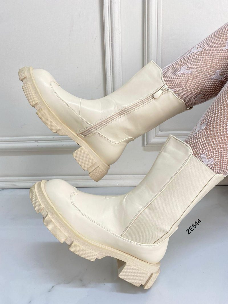 Botin beige cierre lateral suela 3cm  YZ21-07