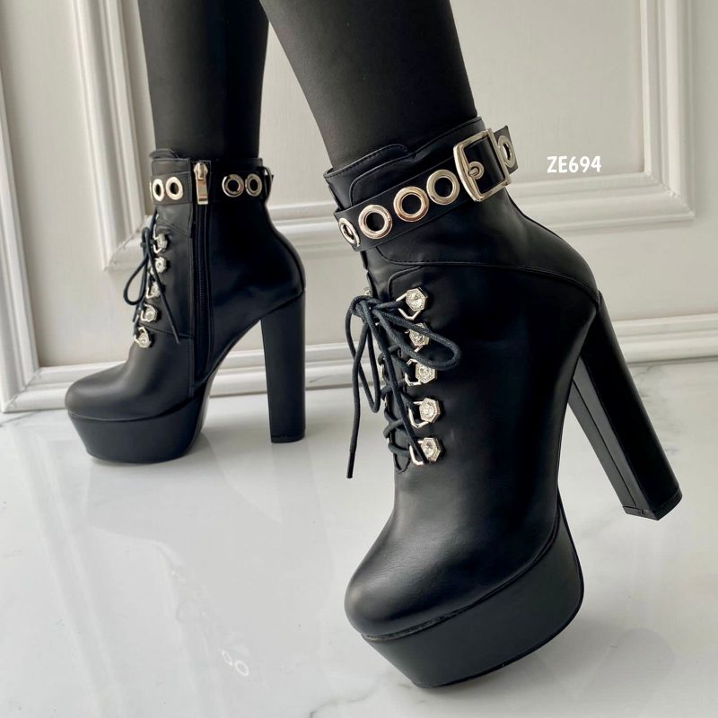 Botin negro tacon 12 cm   KSL221