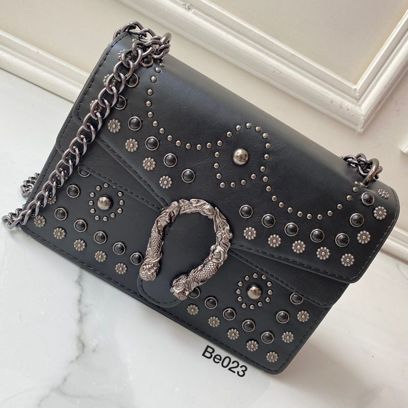 Bolso negro aplqiue 23Cm*16Cm BOLO4-5 - Image 2