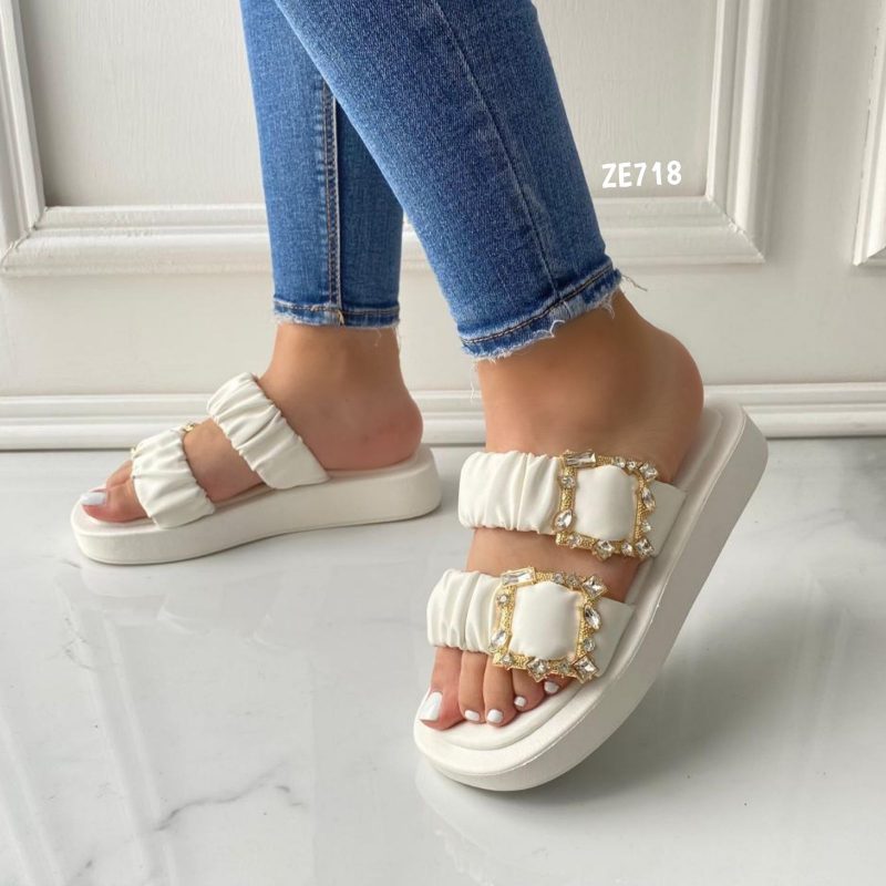 Sandalia blanca apliques  P-1209   C3