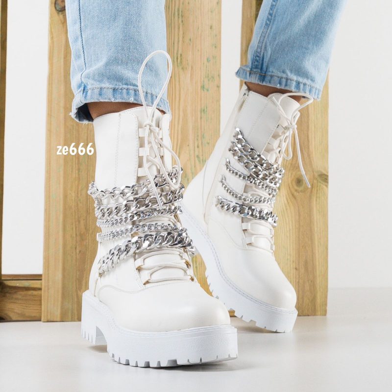 Bota blanca aplique cadenas  suela 3cm  U9AX18958-1