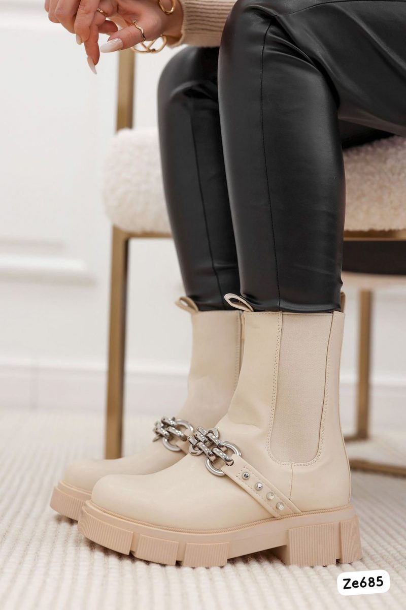 Bota beige aplique cadena suela 3cm  VS-U8FW031 - Image 2