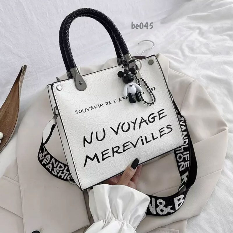 Bolso blanco letras 23Cm*20cm 1831-18