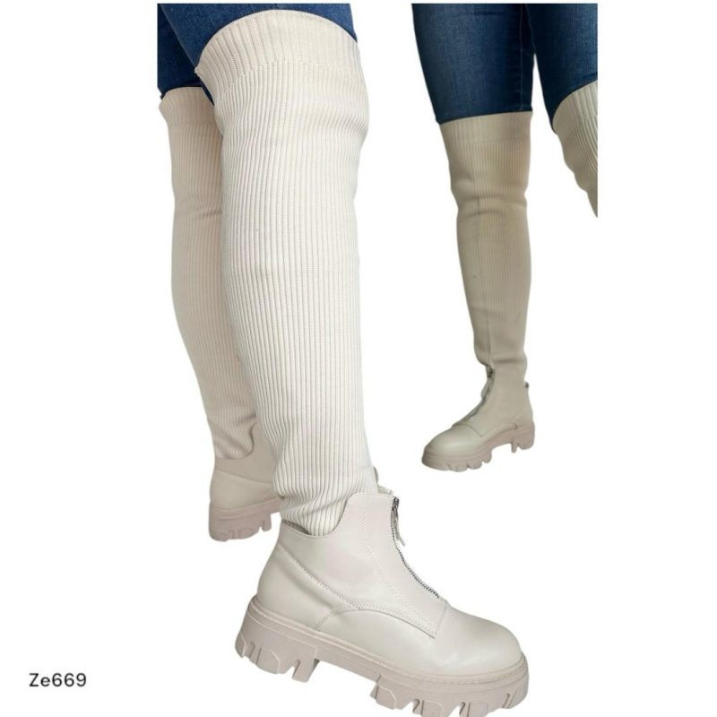 Bota caña alta beige suela 3cm  CM 9054
