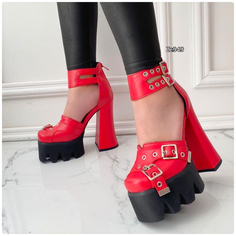 Tazon rojo hebillas tacon  15cm   16