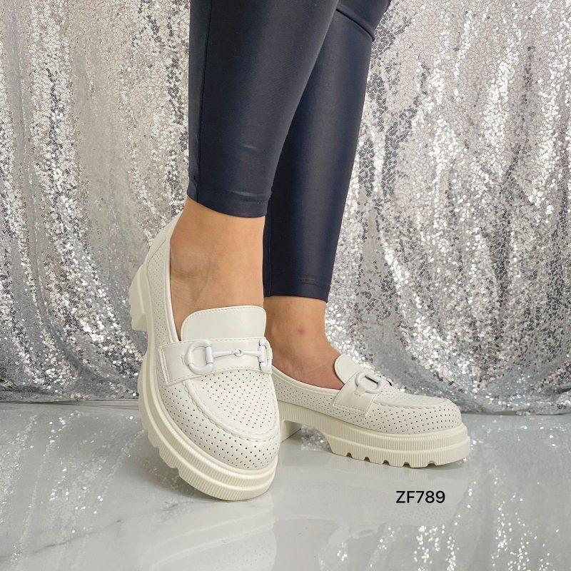 Zapato blanco aplique suela 4cm  CH831  C-69