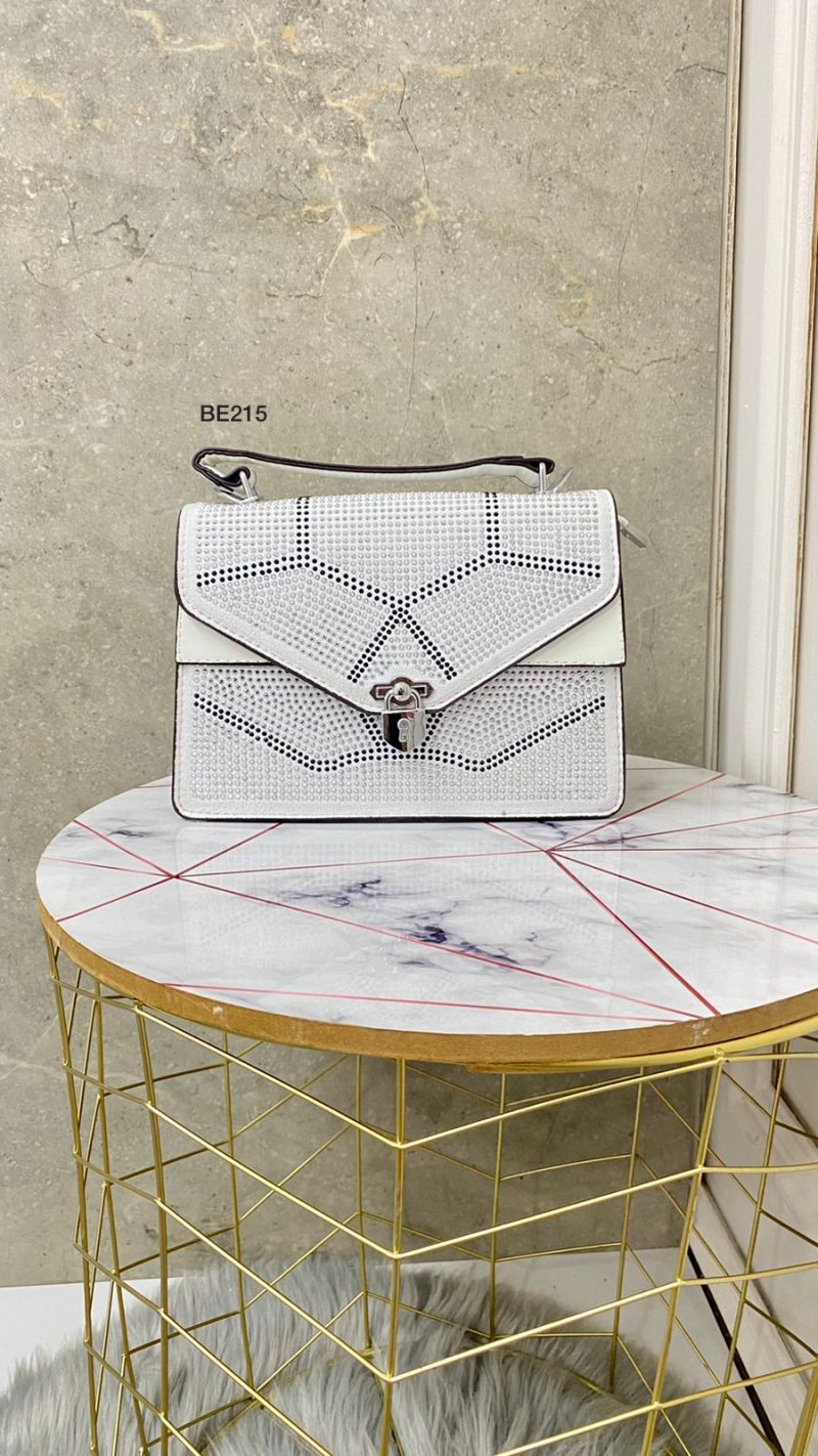 Bolso blanco apliques brillantes   22cm*  15cm  8609  C-B