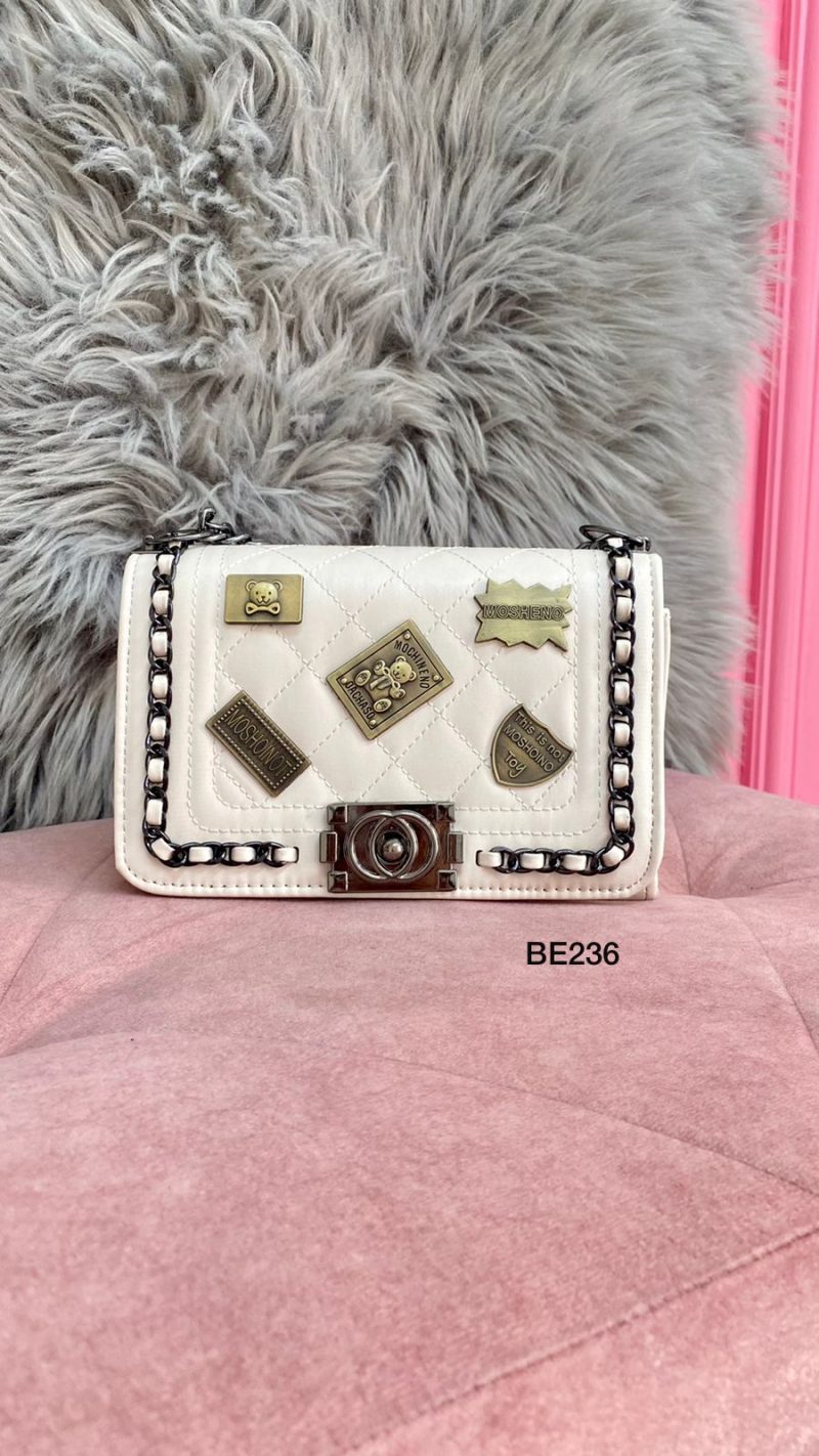 Bolso blanco apliques dorado cadena plomo 20cm*  13cm  BAG07  C-B