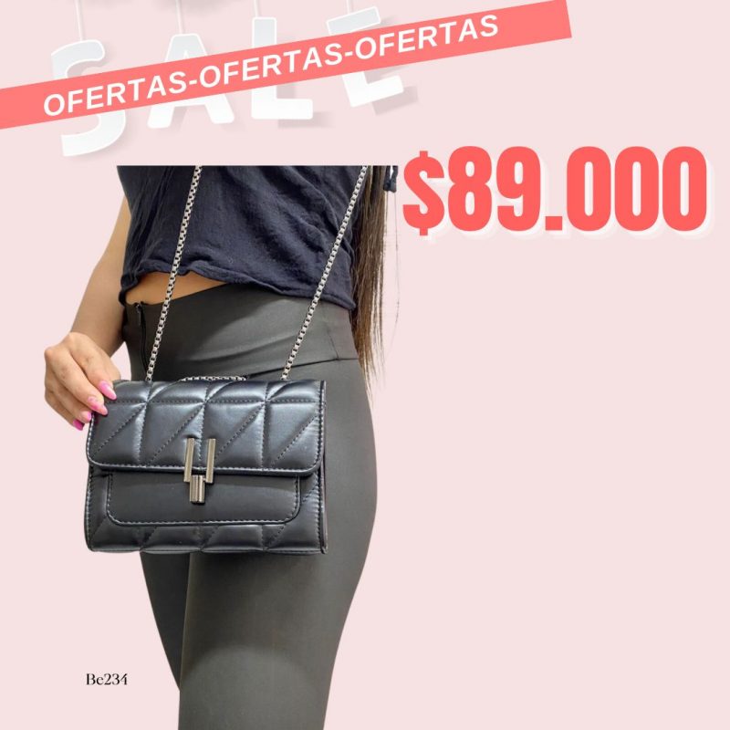 Bolso negro cadena plomo   20cm*  14cm   8853  C-B