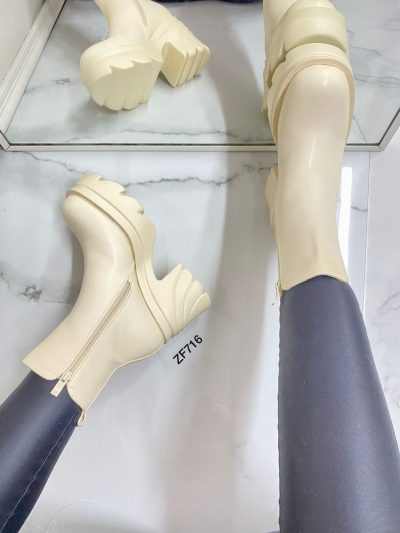 Botin beige tacon 8cm Y2027 C-24