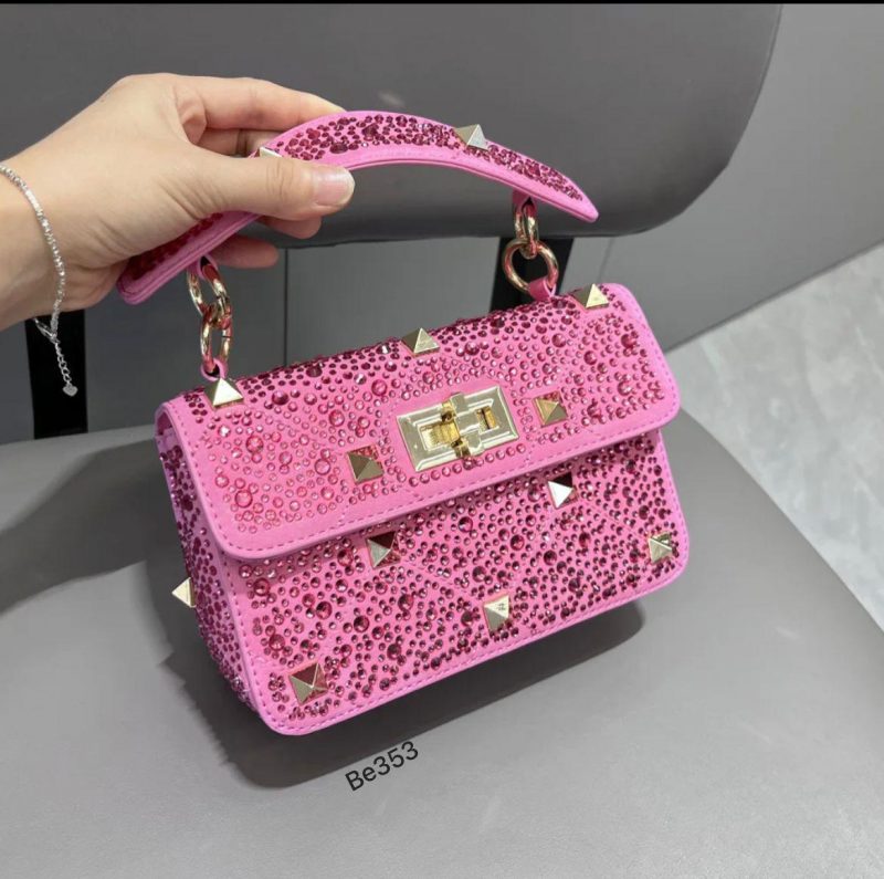 Bolso fucsia apliques brillantes detalles cadena dorada  24cm* 16cm  2235  C-B - Image 5