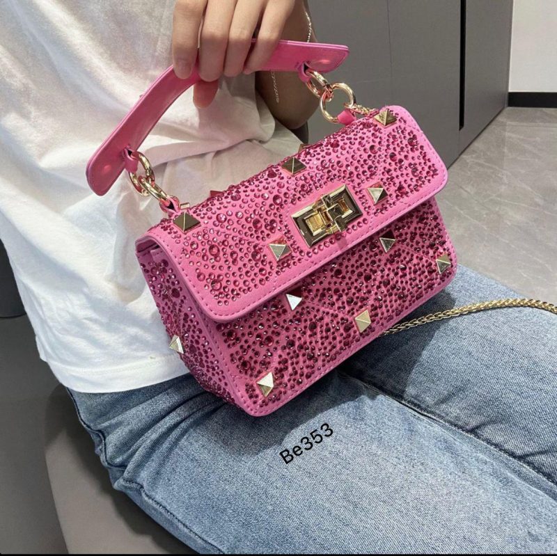 Bolso fucsia apliques brillantes detalles cadena dorada  24cm* 16cm  2235  C-B - Image 4