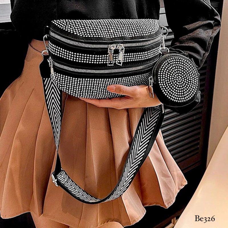 Riñonera negra apliques plateados brillantes   15cm*  23cm  9913#  C-B
