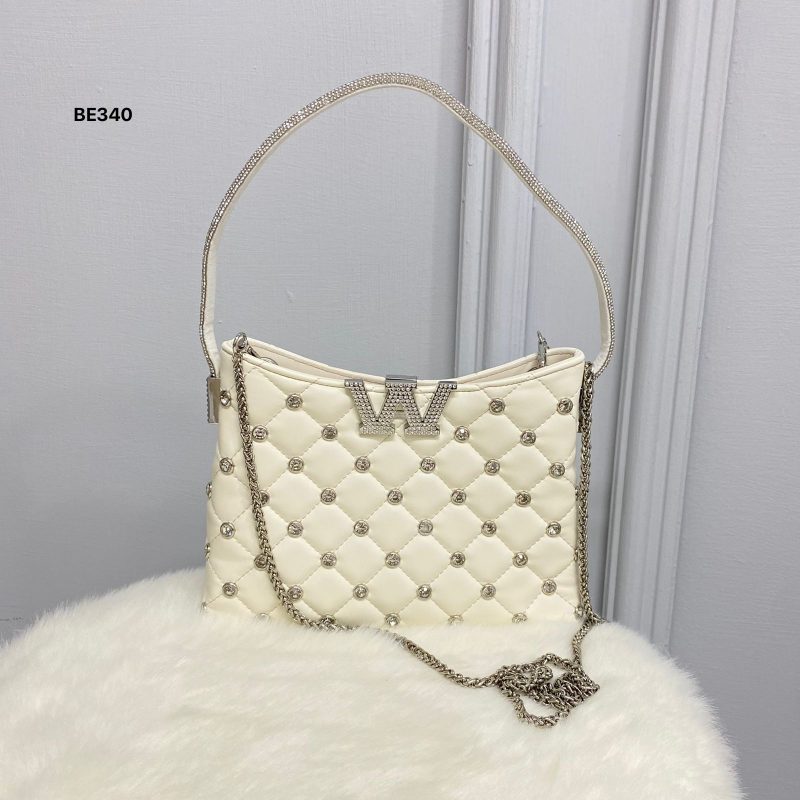 Bolso beige apliques plateados brillantes  25cm*  19cm  1131  C-B